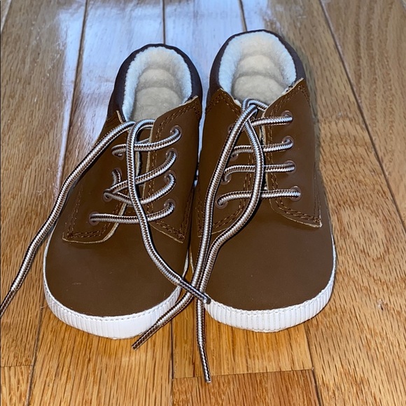 Other - Baby crib shoes - 12-18 months